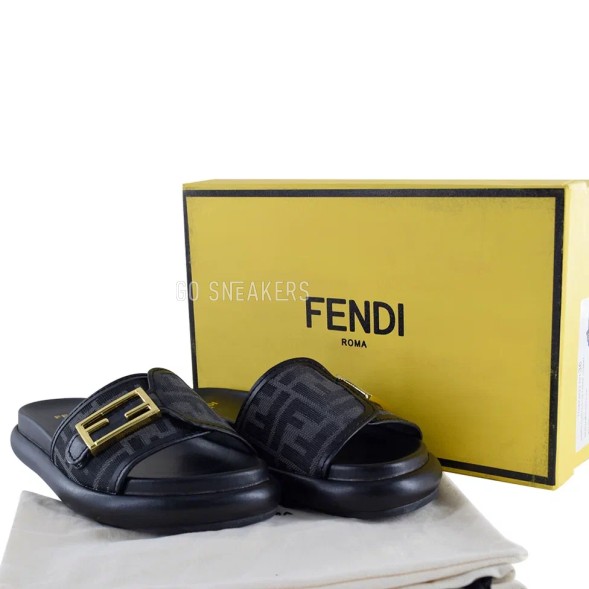 Женские шлёпанцы Fendi Slippers Black