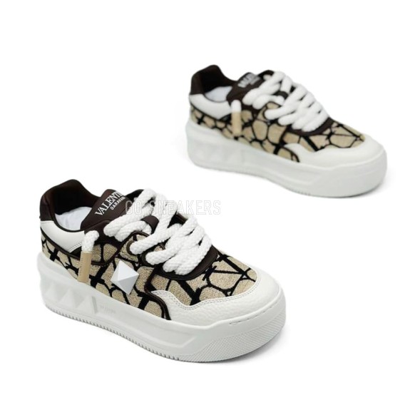 Женские кроссовки Valentino Garavani One Stud XL Woman Beige/Black