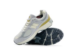 New Balance 2002R Grey/Brown