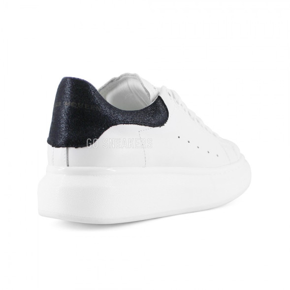 Женские кроссовки Alexander McQueen Luxe Monochrome Suede