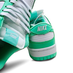 Nike Dunk Low "Pine Green"